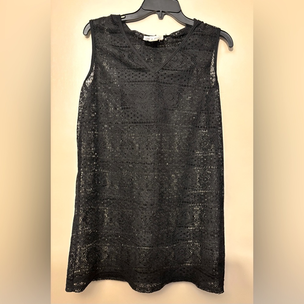 Black Sleeveless Lace Top 
sand, and spirit
